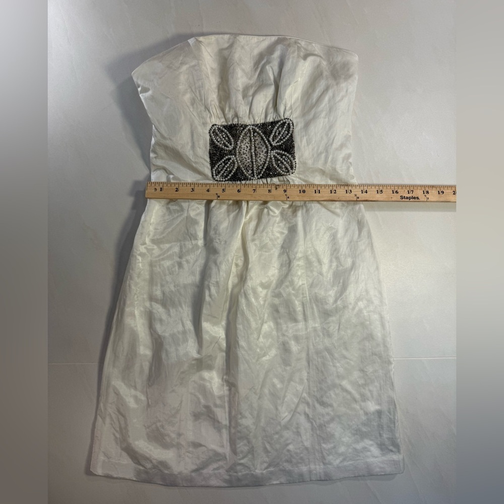 White Ivory Cream Beaded Cocktail Dress –‎ Size 2